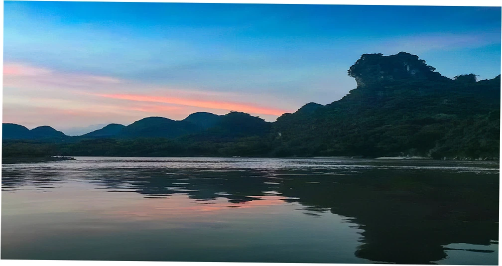 Let's look beyond that famous shot and find other great photo spots nearby.