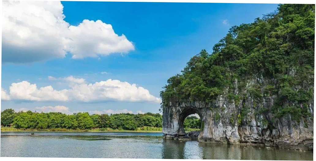 Prime Photography Spots Across the Li River